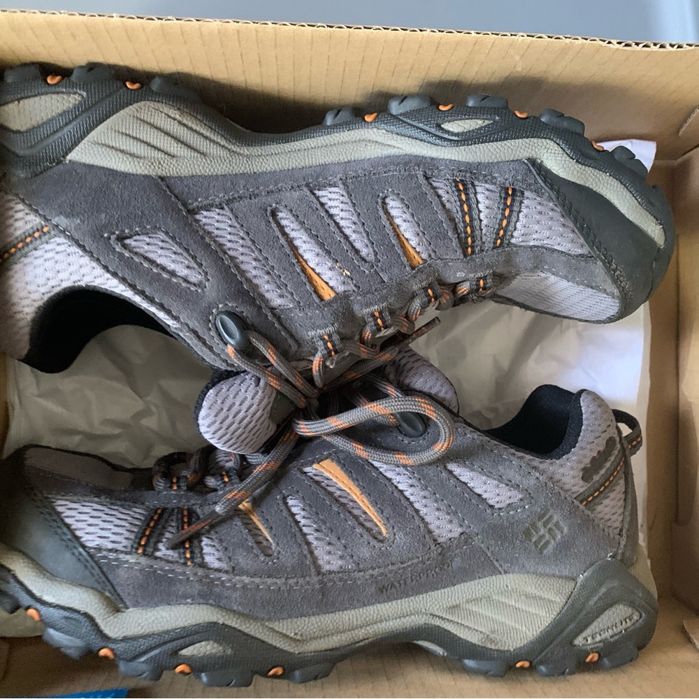 Columbia Men's Gray Hiking Shoes